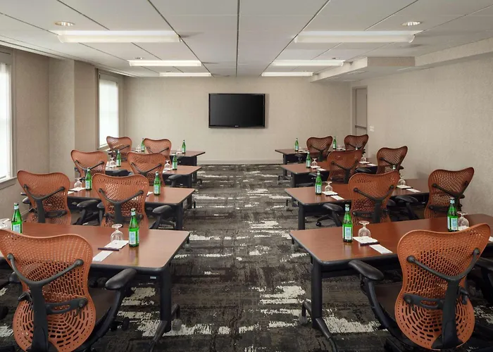 Doubletree Suites By Hilton Hotel Detroit Downtown - Fort Shelby